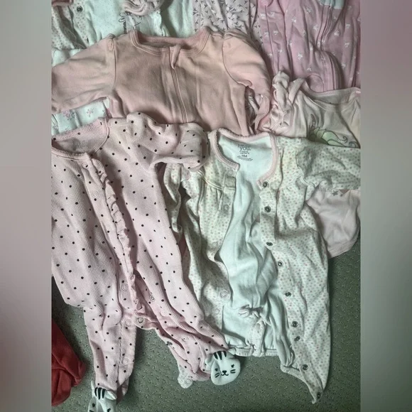 Huge lot of girls sleepers 0-3m - imperfect - Picture 5 of 5